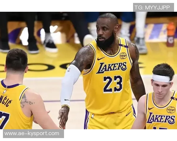 湖人继续追逐维金斯热火管理层对詹姆斯离队心存不甘 湖人继续追逐维金斯热火管理层对詹姆斯离队心存不甘