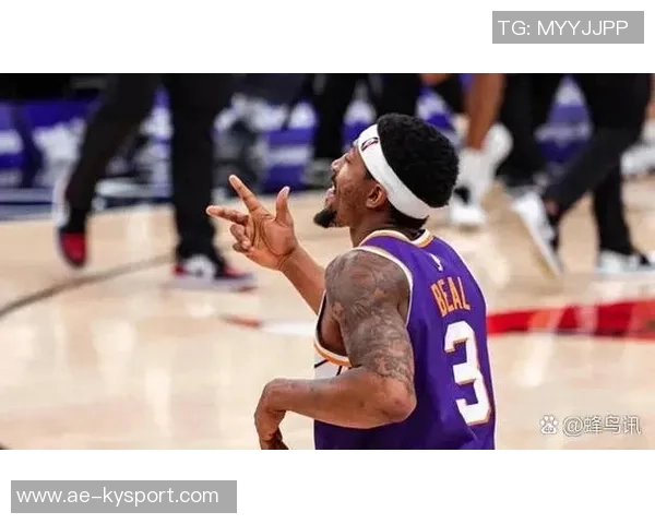 比尔首场比赛表现出色9投6中贡献12分2篮板1抢断1盖帽正负值5展现实力