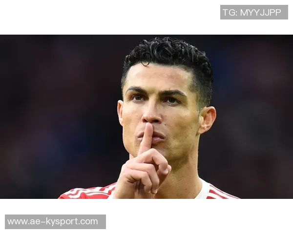 C罗手势暗示遭偷窃或将面临禁赛与罚款处罚