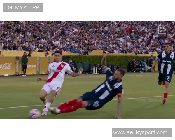 拉莫斯与蒙特雷谈续约事宜目标踢满40岁继续出战27场进5球 拉莫斯与蒙特雷谈续约事宜目标踢满40岁继续出战27场进5球