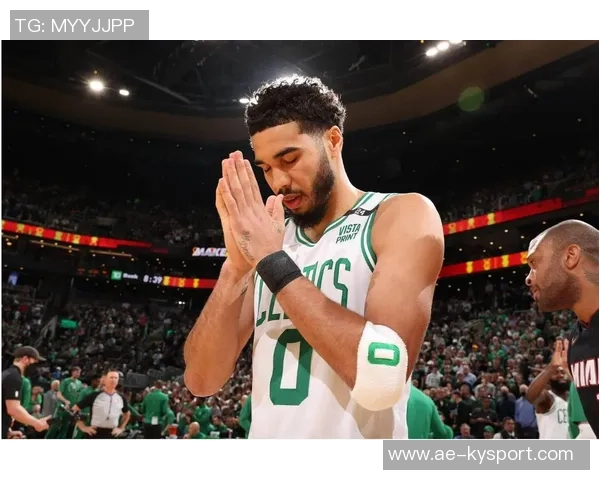 东部第二的荣耀与困惑塔图姆每日思考复出是否明智 东部第二的荣耀与困惑塔图姆每日思考复出是否明智