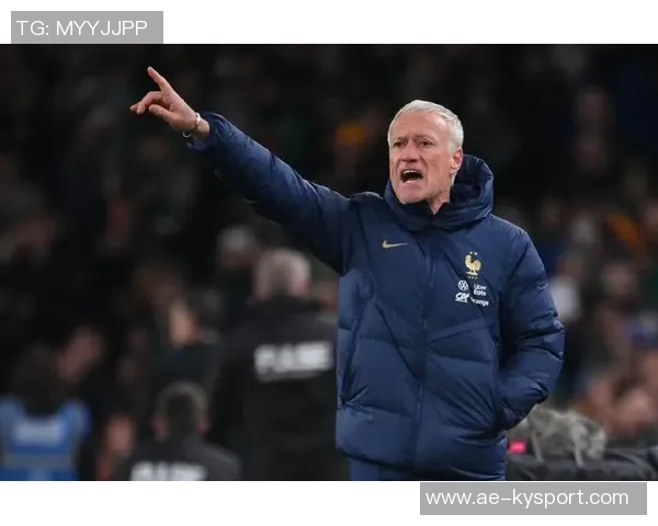 布克赞伊戈达罗球商高超换防迅速能精准洞察场上局势